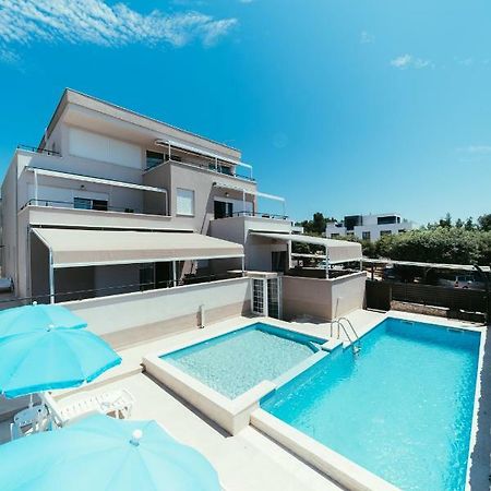 Apartments Prestige Петрчане Екстер'єр фото