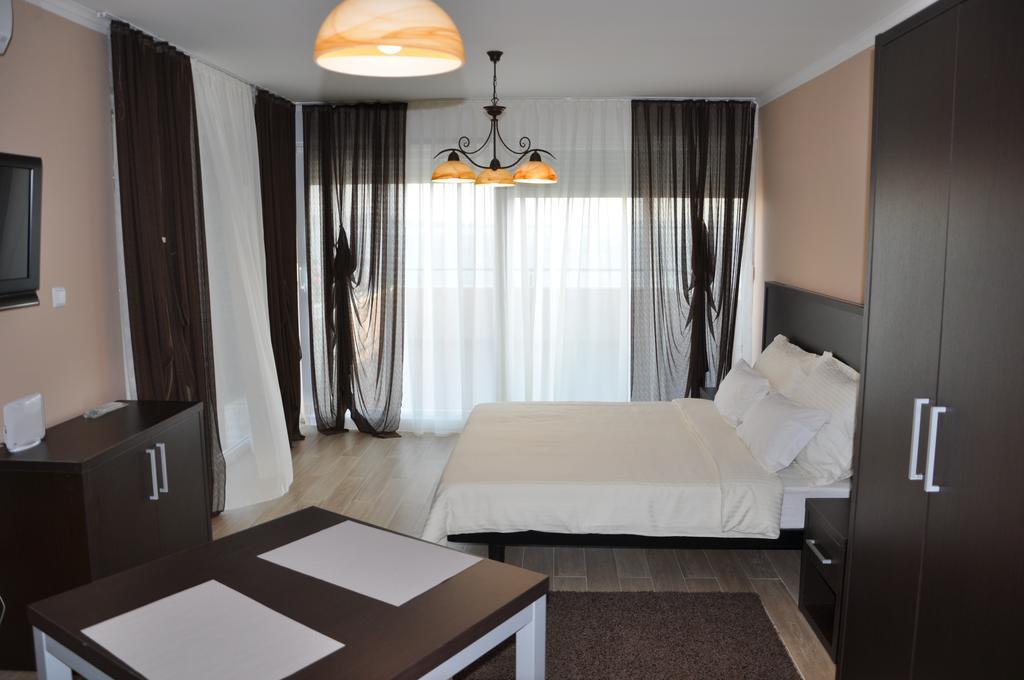 Apartments Prestige Петрчане Екстер'єр фото