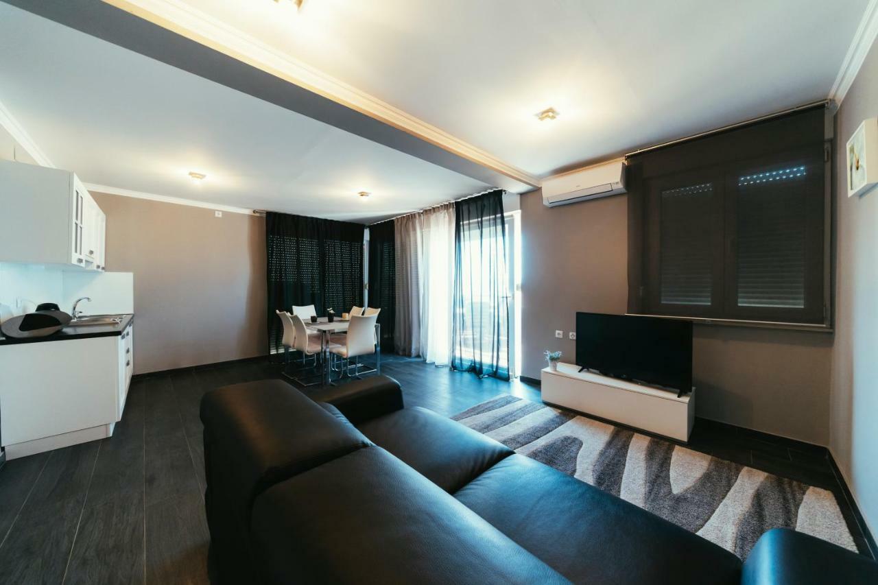 Apartments Prestige Петрчане Екстер'єр фото