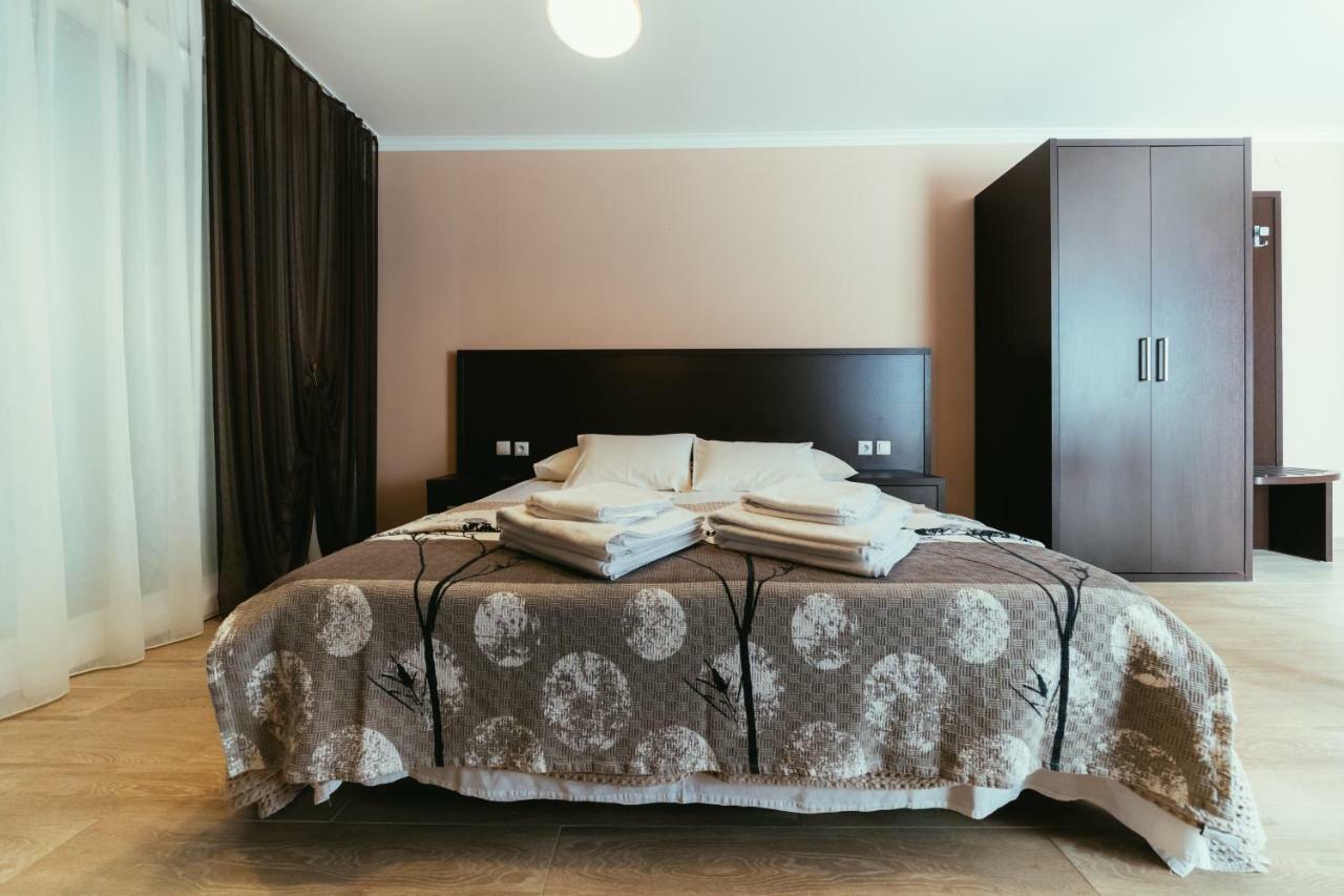 Apartments Prestige Петрчане Екстер'єр фото