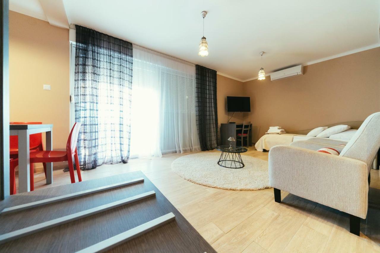 Apartments Prestige Петрчане Екстер'єр фото